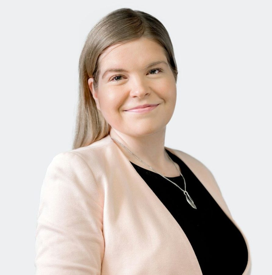 Laura Heikinheimo: Ruuhkavuodet, Ryhmä Hau ja vanhemmuusburnout