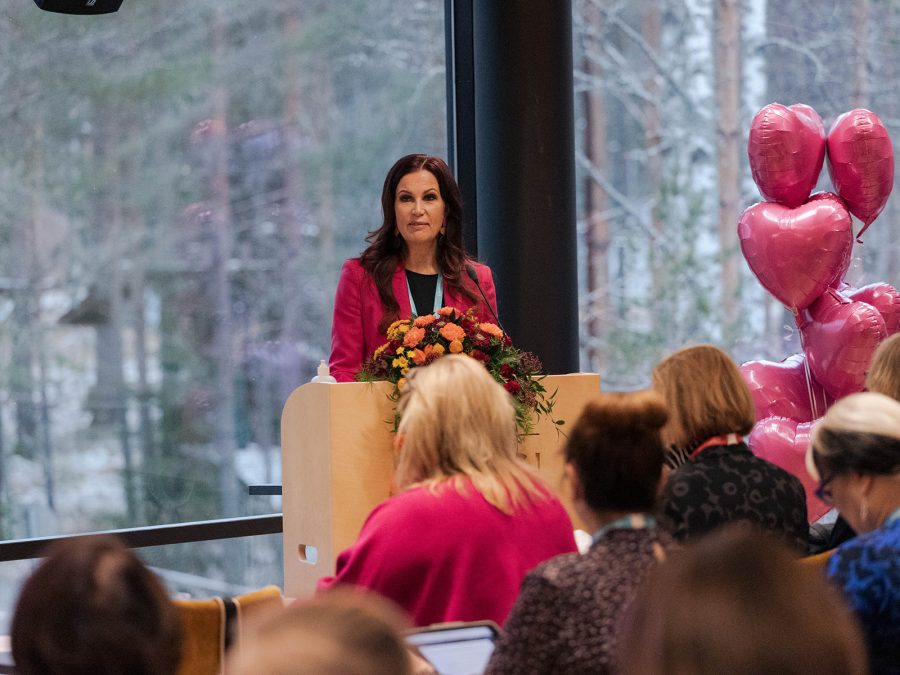 Pihla Keto-Huovinen valittu jatkokaudelle Kokoomusnaisten puheenjohtajaksi