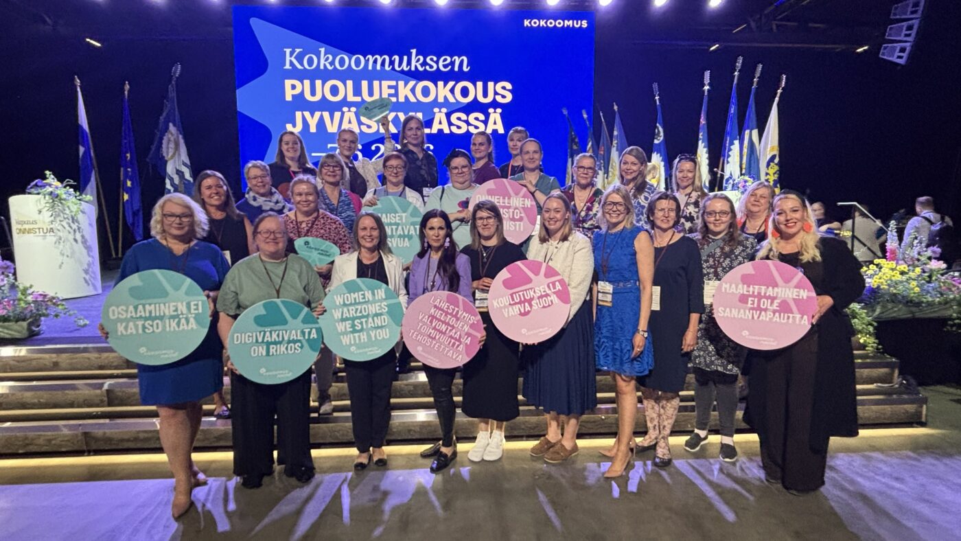 Pihla Keto-Huovinen: Kuplivaa energiaa ja painavia päätöksiä – Kokoomusnaiset näyttivät voimansa puoluekokouksessa!